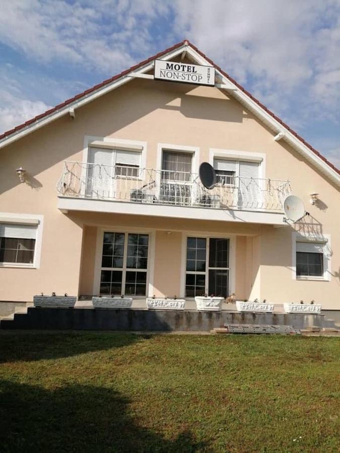 Motel Hummel Per Bagian luar foto