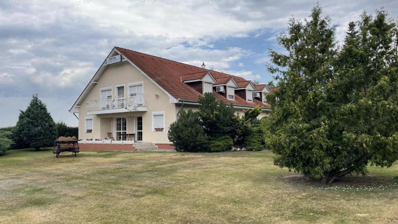 Motel Hummel Per Bagian luar foto